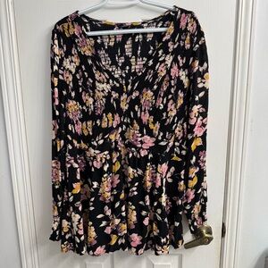 Torrid Black and Pink Floral Long Sleeve Women's Tunic Blouse - Size 1